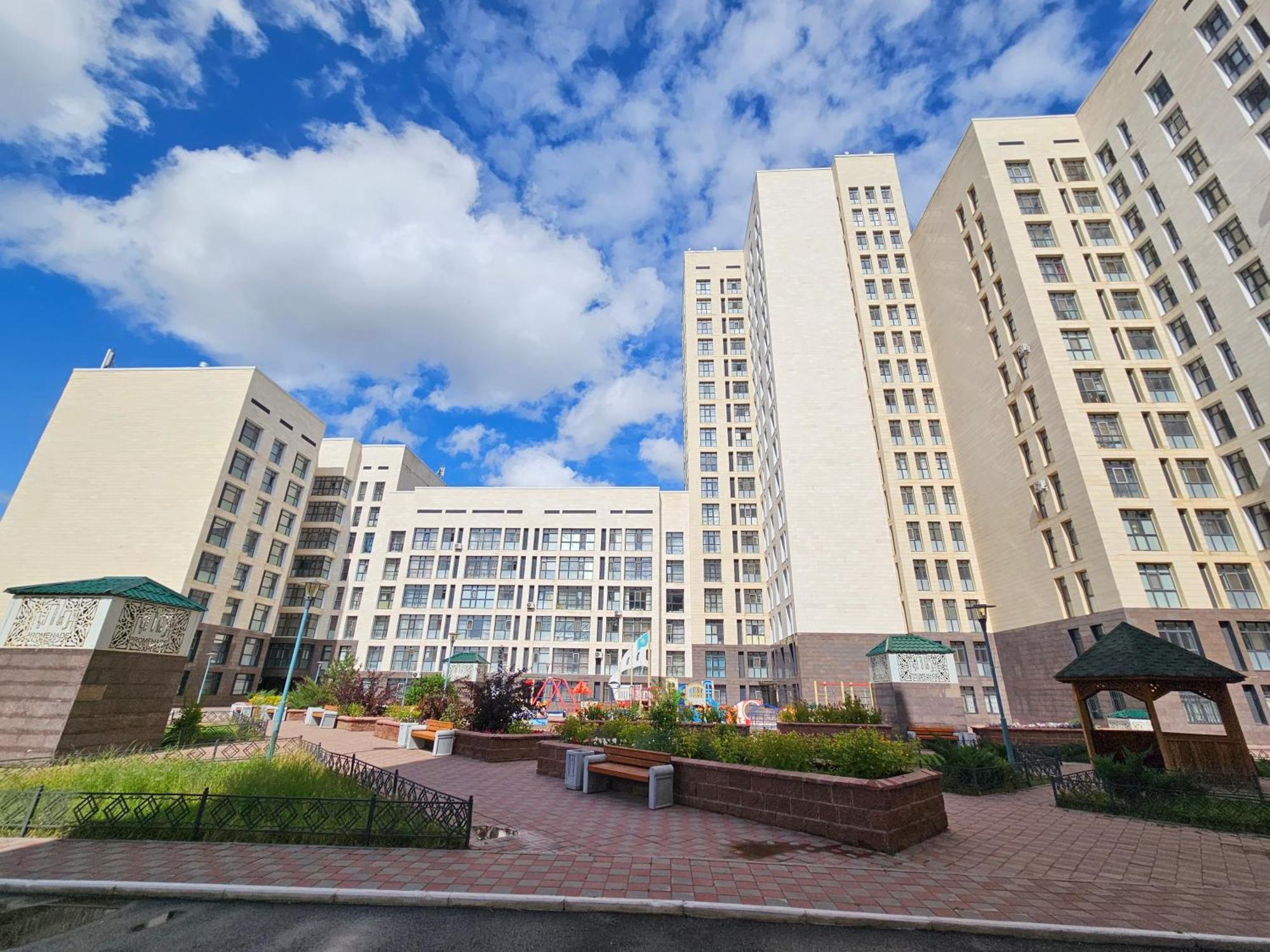 Ernaz Plus Apartments: Promenade Expo 阿斯坦纳 外观 照片